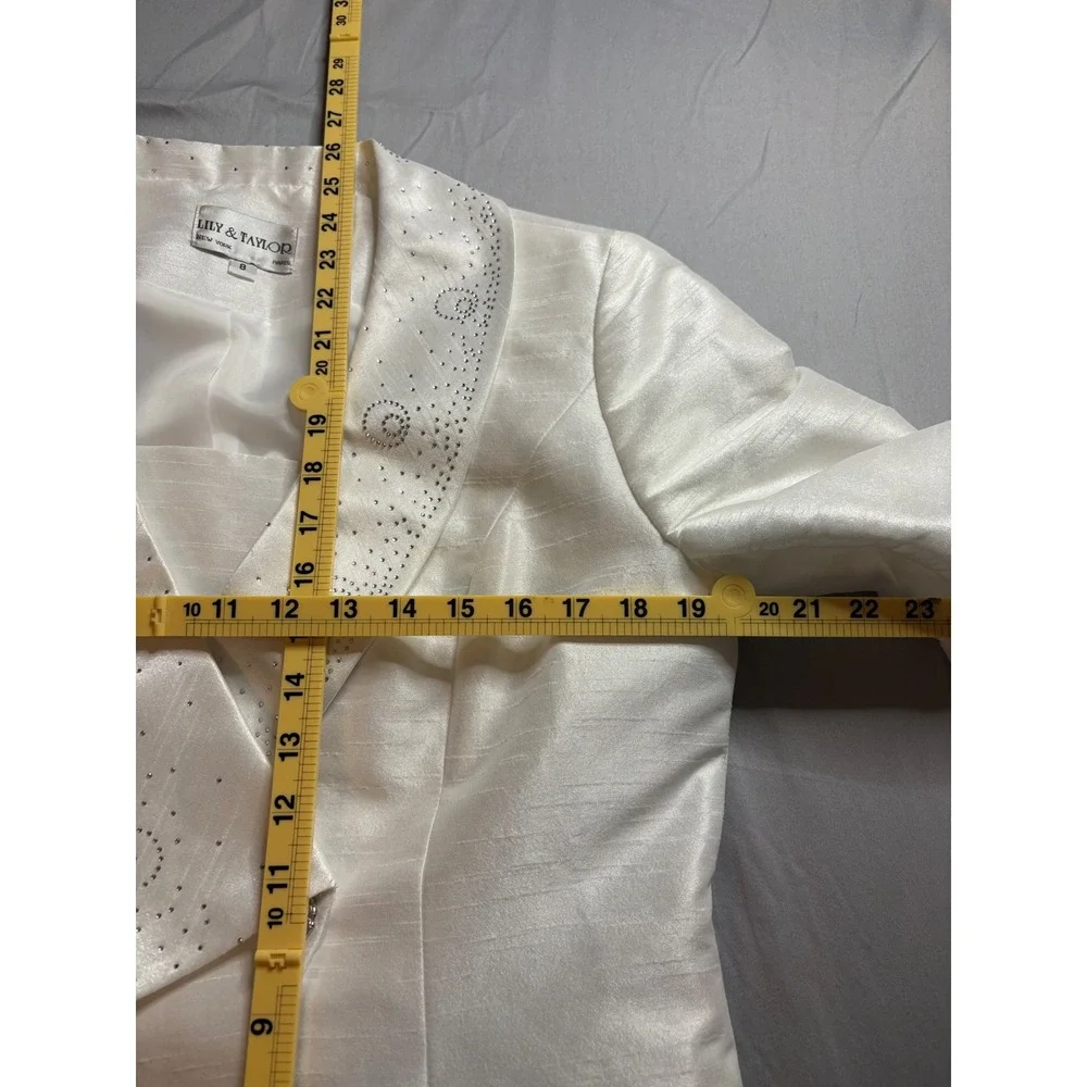 NWT Lily & Taylor Ivory Rhinestone Beaded Evening Blazer Jacket Size 8 - Picture 6 of 6